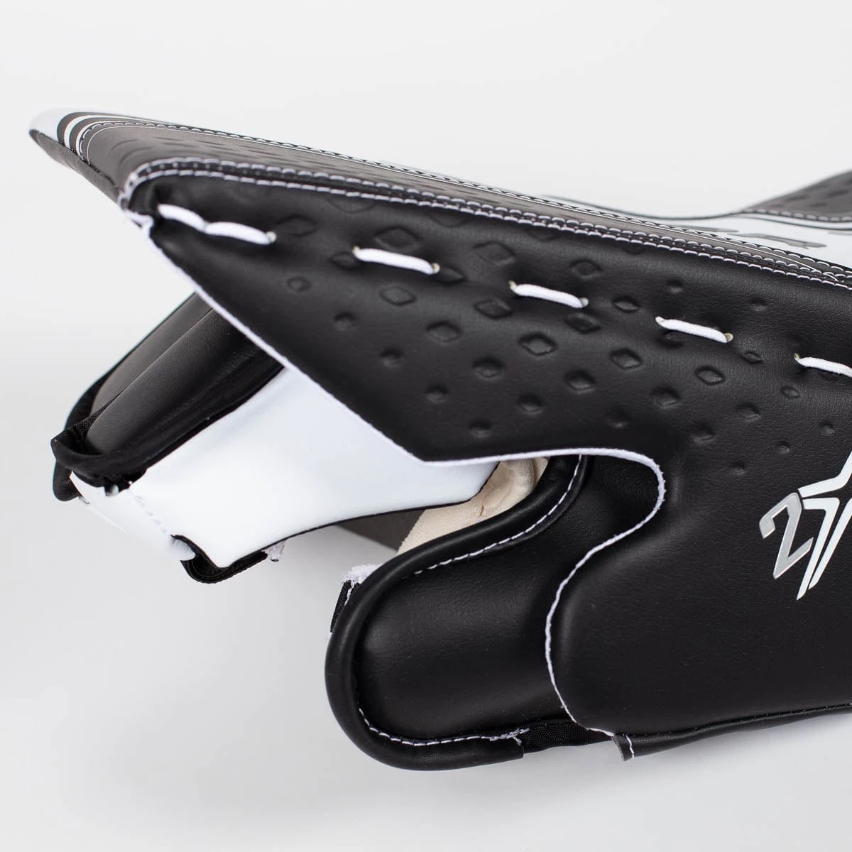 Bauer Vapor 2X Senior Goalie Blocker - Image 3