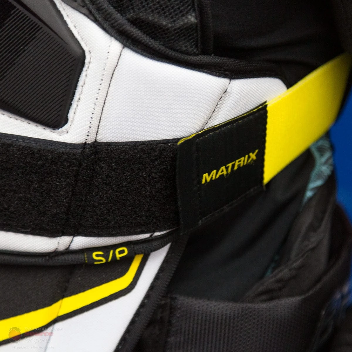 Bauer Supreme Matrix Junior Hockey Shoulder Pads (2019) - Image 6