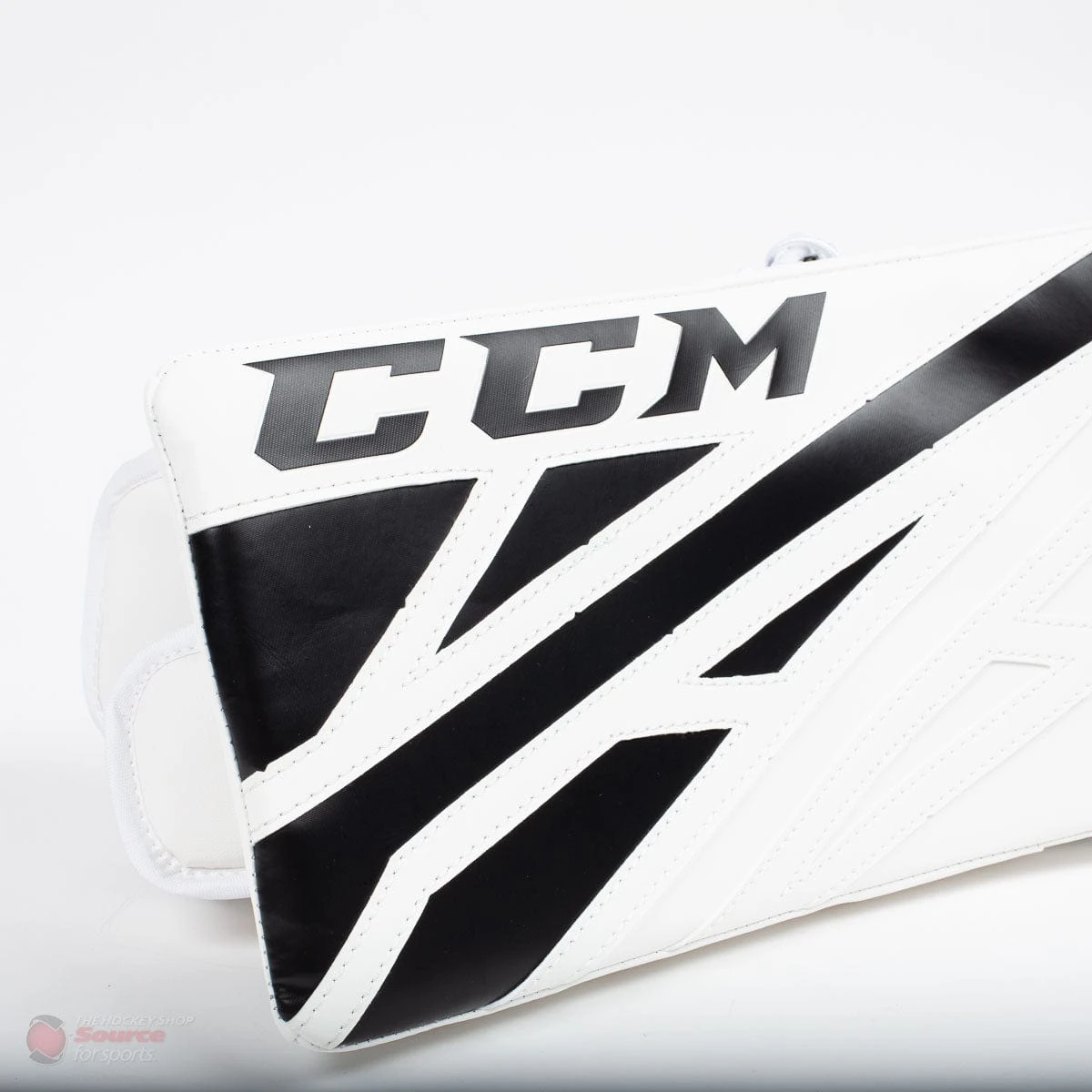 CCM Extreme Flex E4.5 Junior Goalie Blocker - Source Exclusive - Image 2