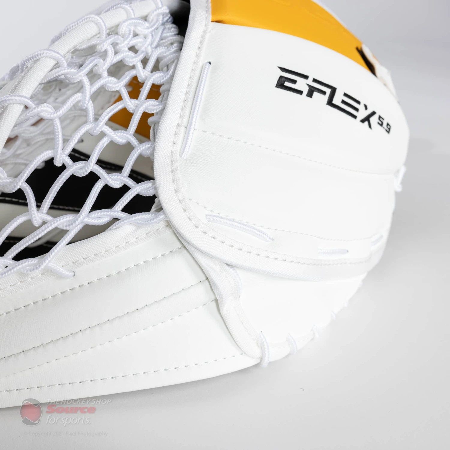 CCM Extreme Flex E5.9 Senior Goalie Catcher - Image 6