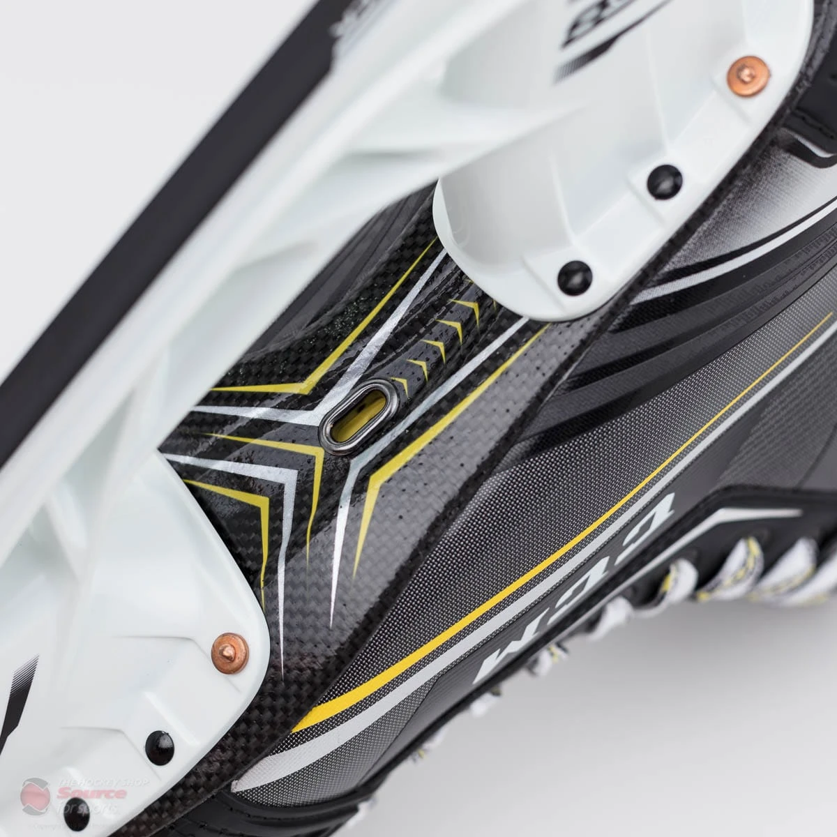 CCM Tacks 9090 Junior Hockey Skates - Image 11