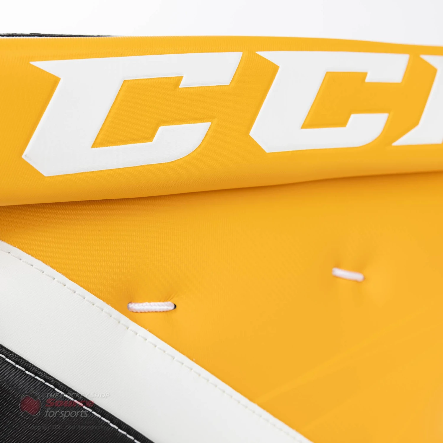 CCM Extreme Flex E5.9 Senior Goalie Leg Pads - Image 4