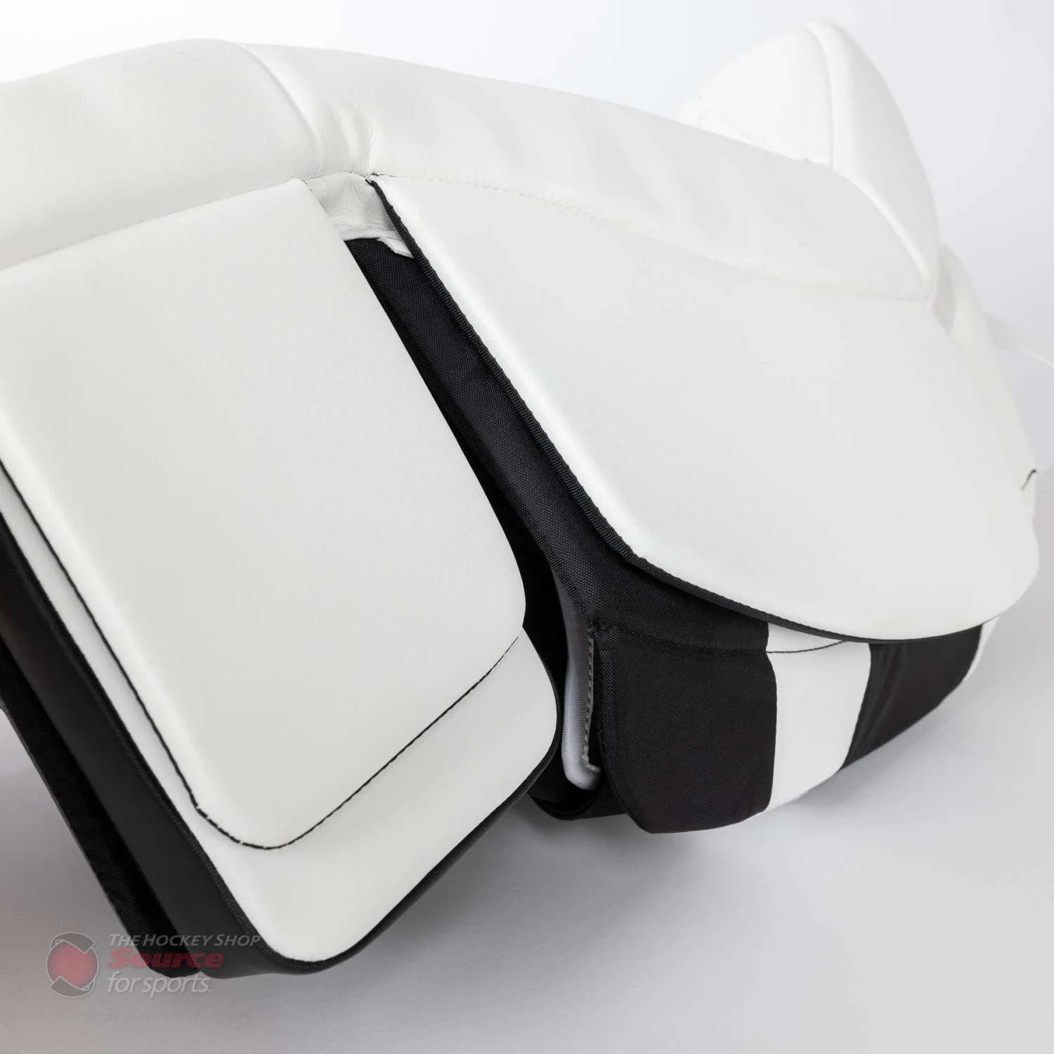 CCM Extreme Flex E5.9 Senior Goalie Leg Pads - Image 12