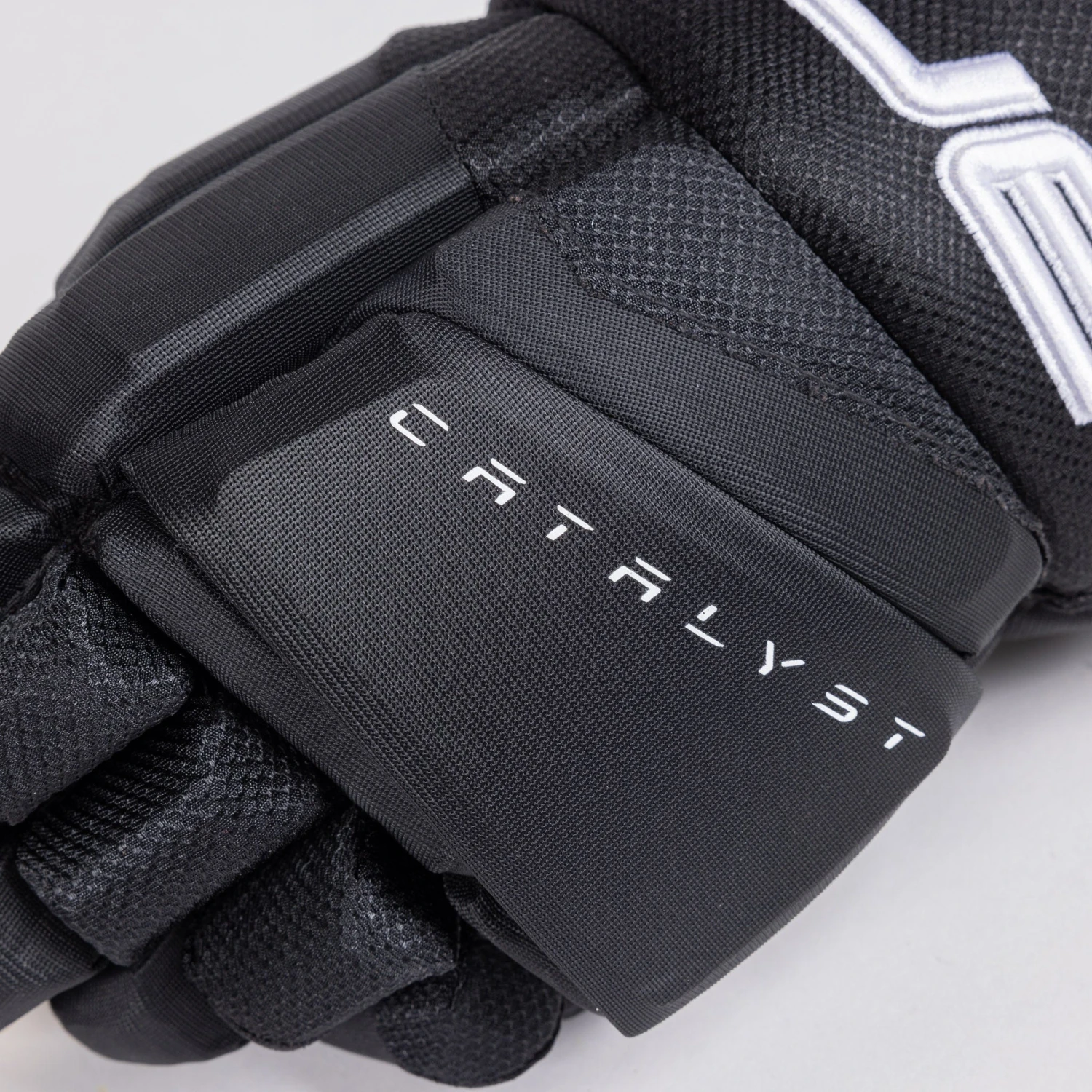 TRUE Catalyst Pro Stock Senior Hockey Glove - New York Rangers - Image 7