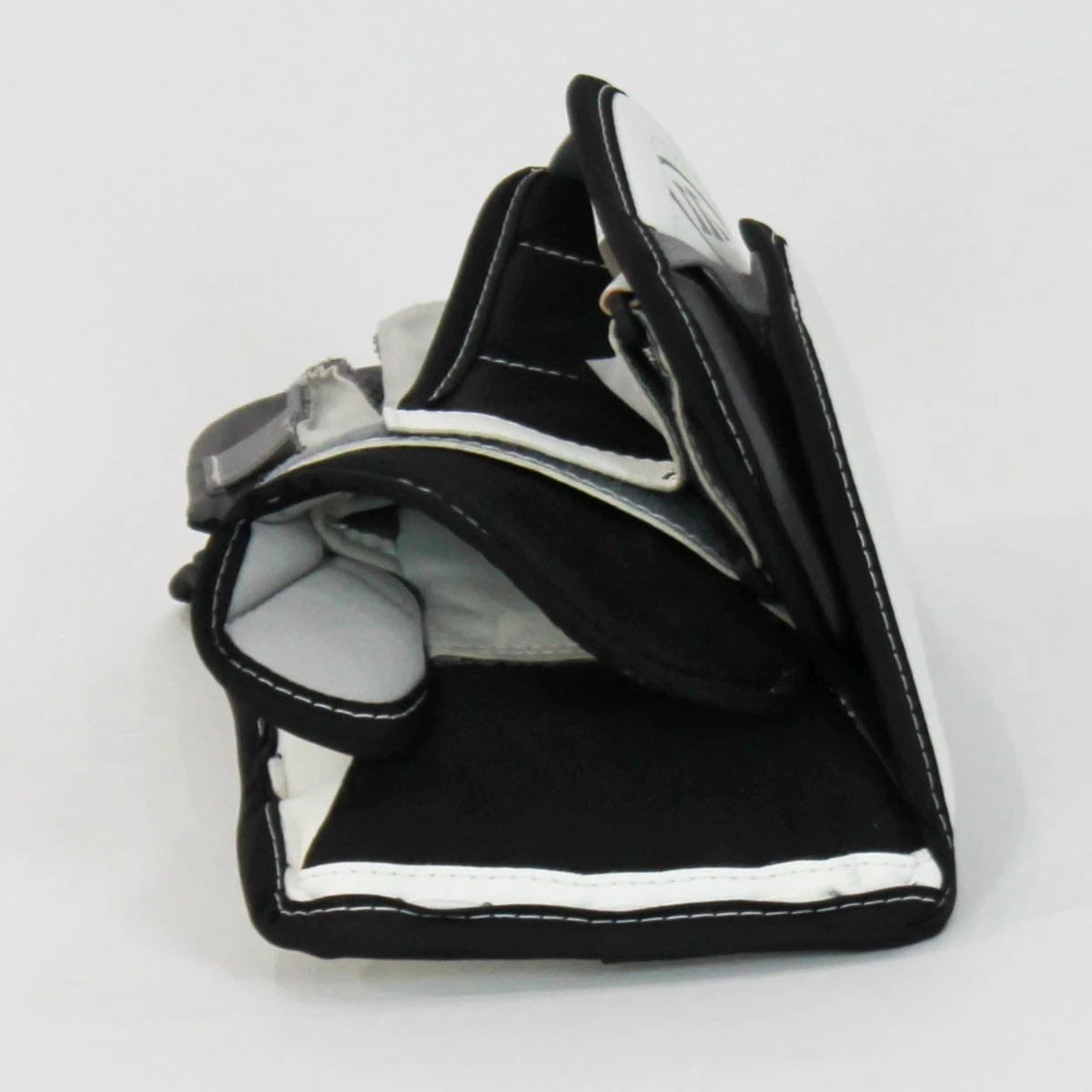 Warrior Ritual G3 Youth Goalie Blocker - Demo A - Image 5