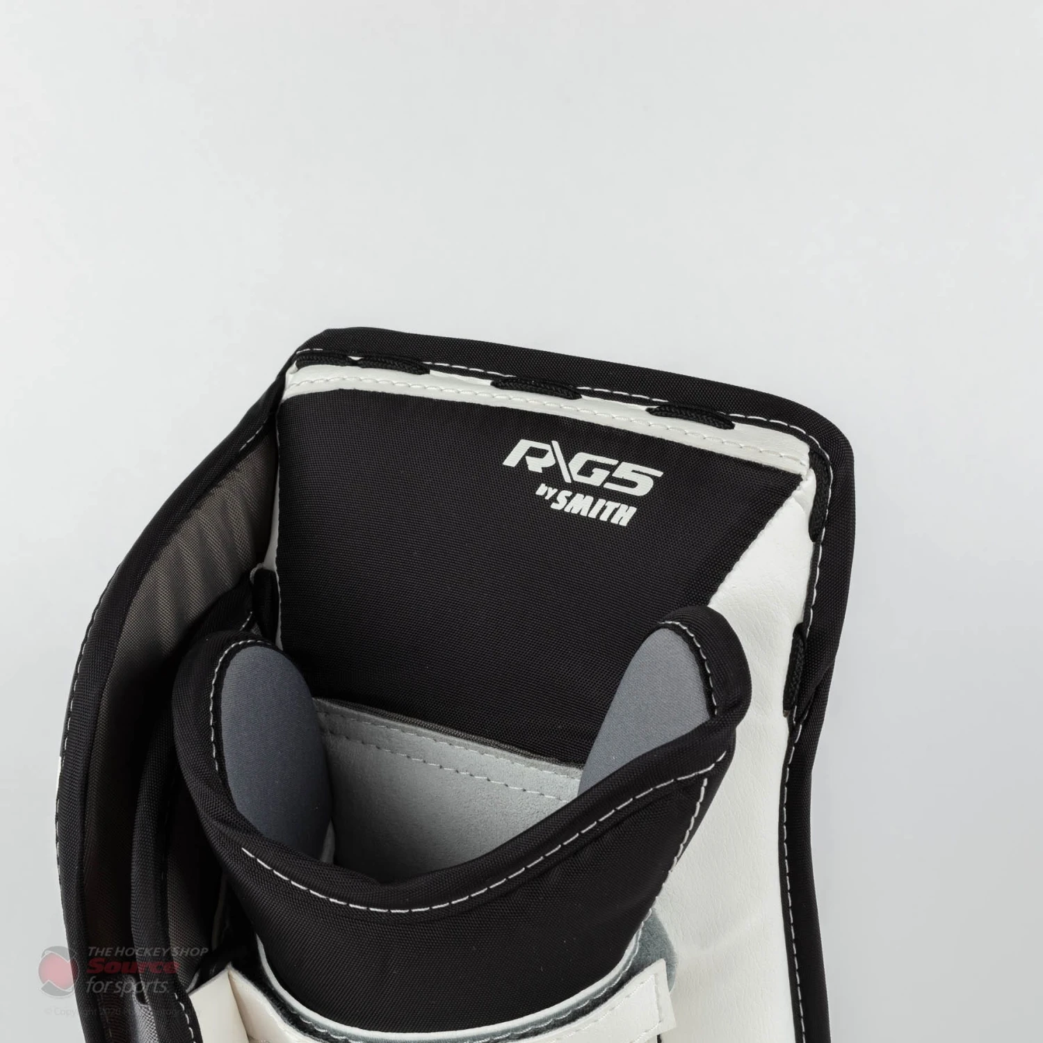 Warrior Ritual G5 Youth Goalie Blocker - Image 4