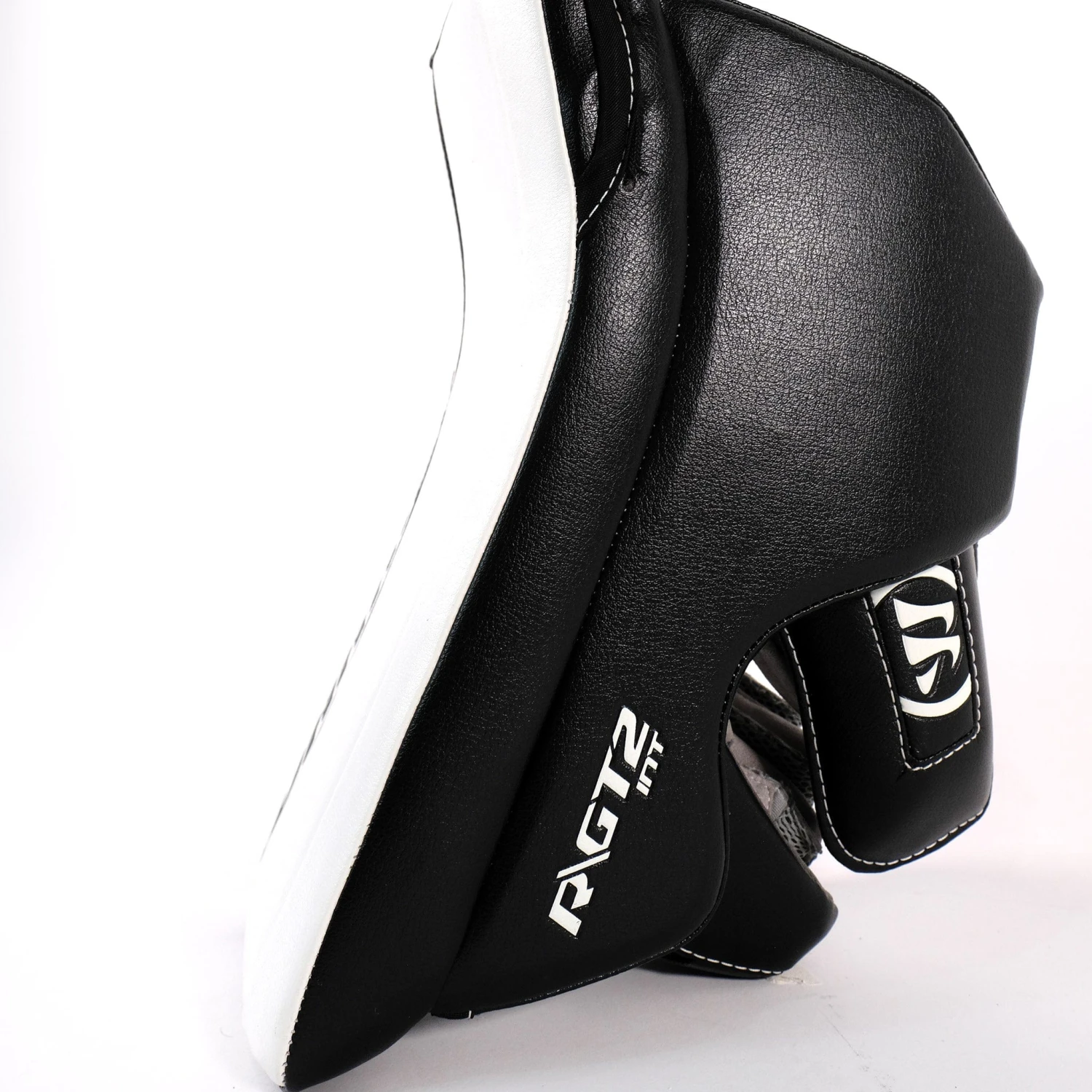 Warrior Ritual GT2 Classic Senior Goalie Blocker - Image 5