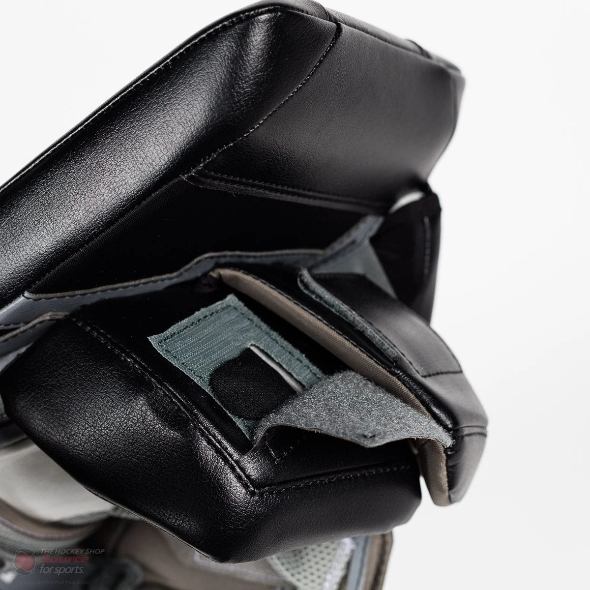 Warrior Ritual GT2 Pro Senior Goalie Blocker - Image 10