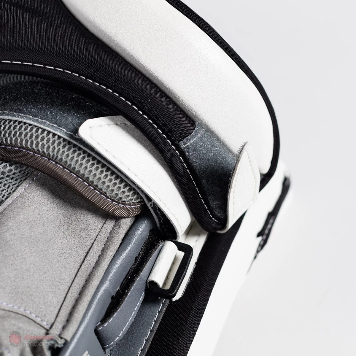 Warrior Ritual GT2 Senior Goalie Blocker - Image 7