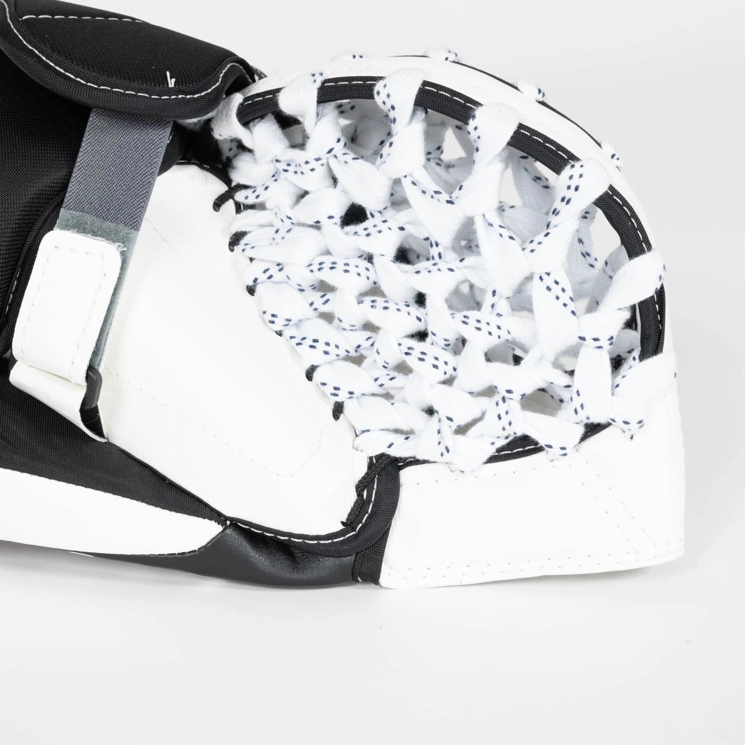 Warrior Ritual G6 E+ Junior Goalie Catcher - Image 5